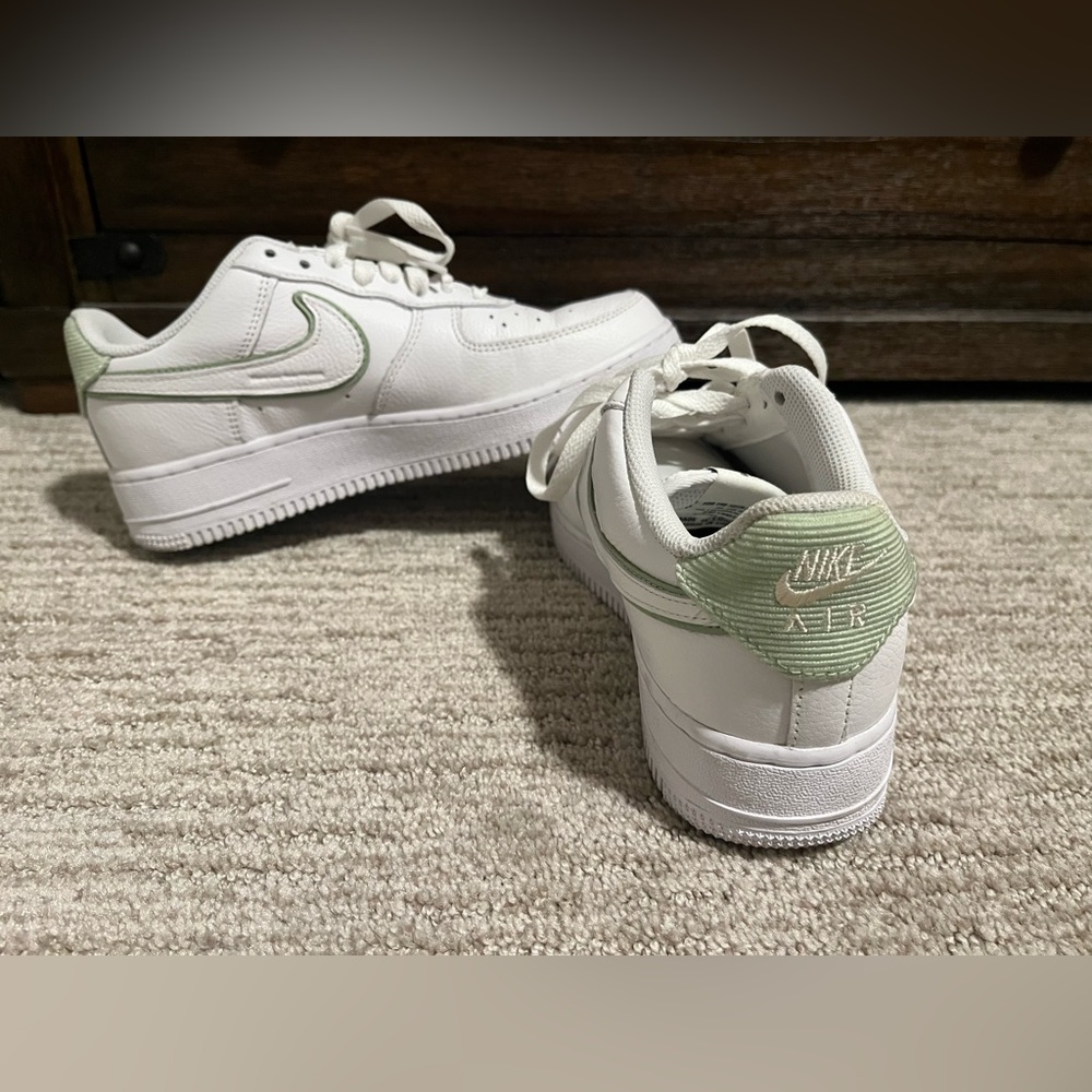 Customized Nike Airforce 1 White/Green Women’s 8